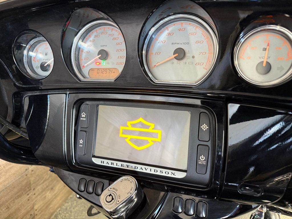 2015 Harley-Davidson FLHXS Street Glide Special LOW MILES! - 22991943 - 9