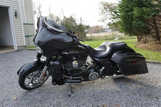 2015 Used Harley-Davidson FLHXSE CVO Street Glide at WeBe Autos Serving  Long Island, NY, IID 19611879
