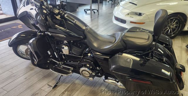 2015 Harley-Davidson FLHXSE CVO Street Glide - 22811448 - 1