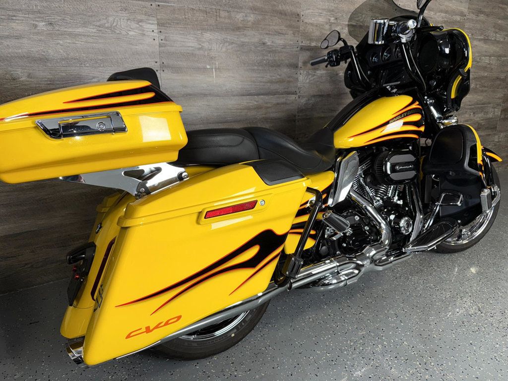 2015 Harley-Davidson FLHXSE CVO Street Glide Special SUPER CLEAN! - 22933841 - 2