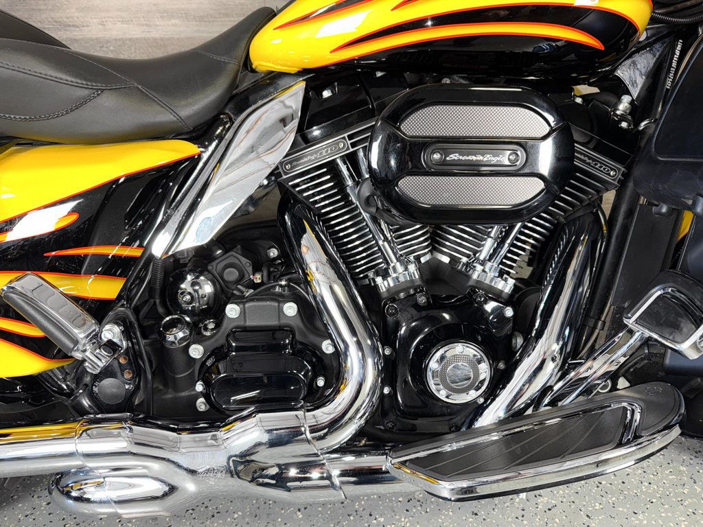 2015 Harley-Davidson FLHXSE CVO Street Glide Special SUPER CLEAN! - 22933841 - 5