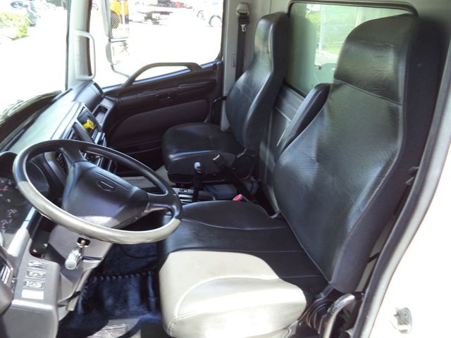 2015 HINO 268A 20ft Refrigerated Box Truck Thermo King T680 & Liftgate - 22899241 - 33