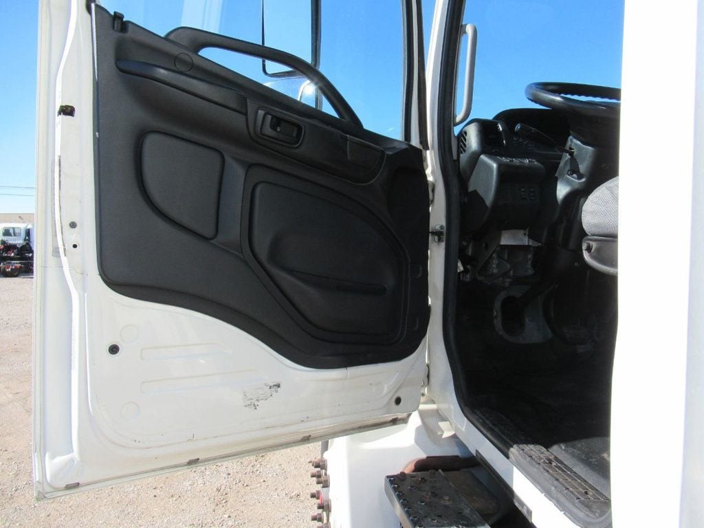 2015 HINO 268A (26ft Box with Lift Gate) - 22282676 - 17