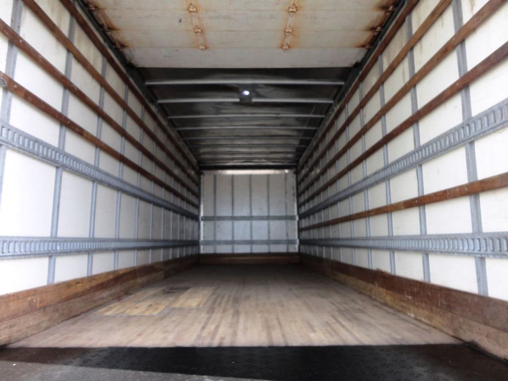 2015 HINO 268A 26FT DRY BOX TRUCK. CARGO TRUCK WITH LIFTGATE - 19274492 - 24