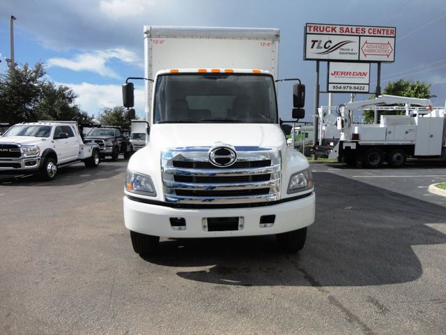 2015 HINO 268A 26FT DRY BOX TRUCK. CARGO TRUCK WITH LIFTGATE - 19274492 - 2