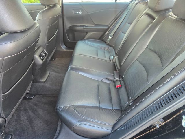 2015 Honda Accord Hybrid 4dr Sedan EX-L - 23045683 - 10