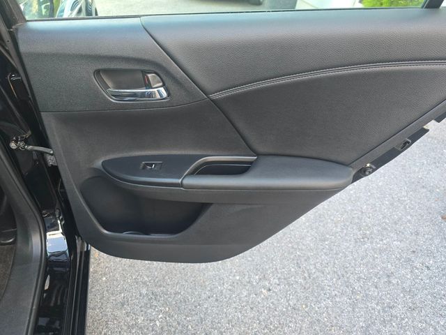 2015 Honda Accord Hybrid 4dr Sedan EX-L - 23045683 - 15