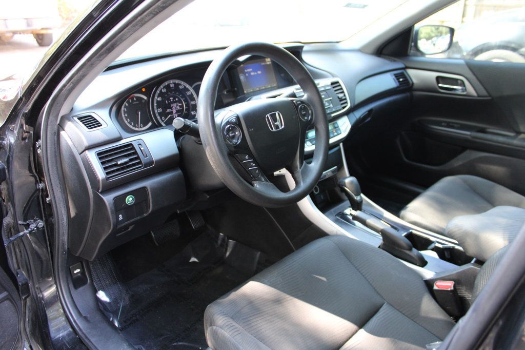 2015 Honda Accord LX photo 9