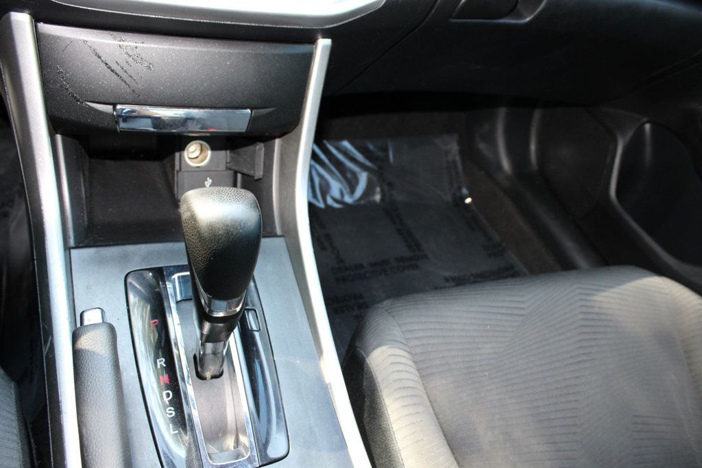 2015 Honda Accord LX photo 12