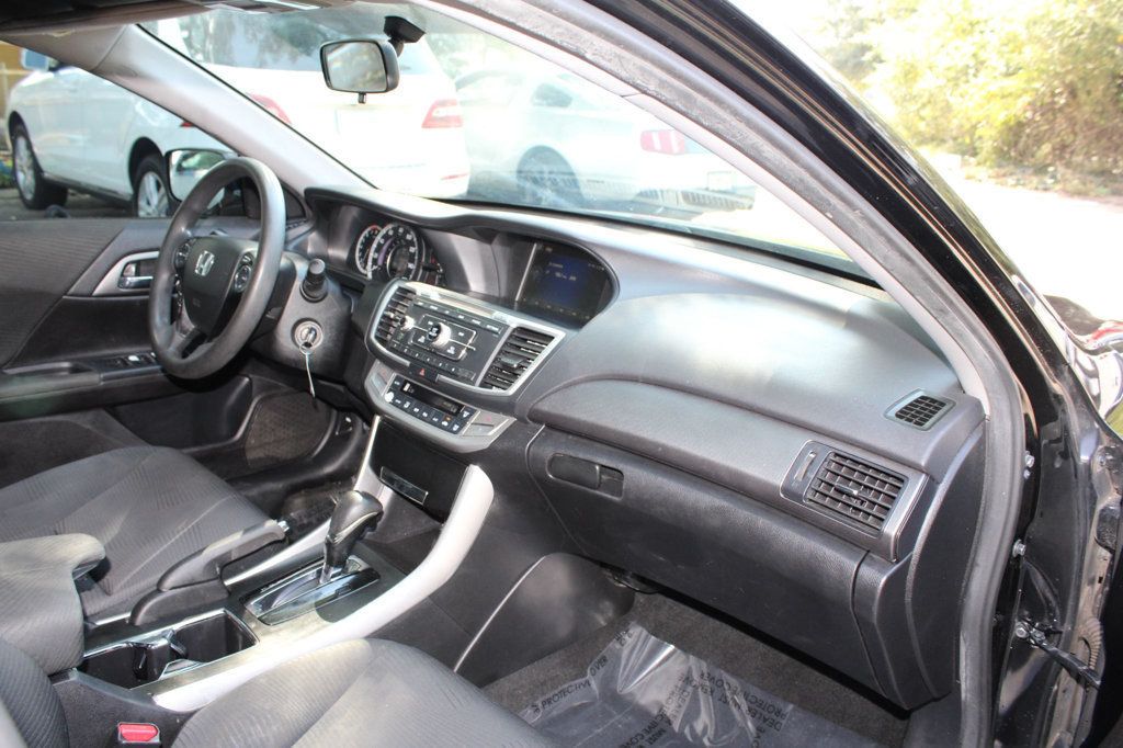 2015 Honda Accord LX photo 17