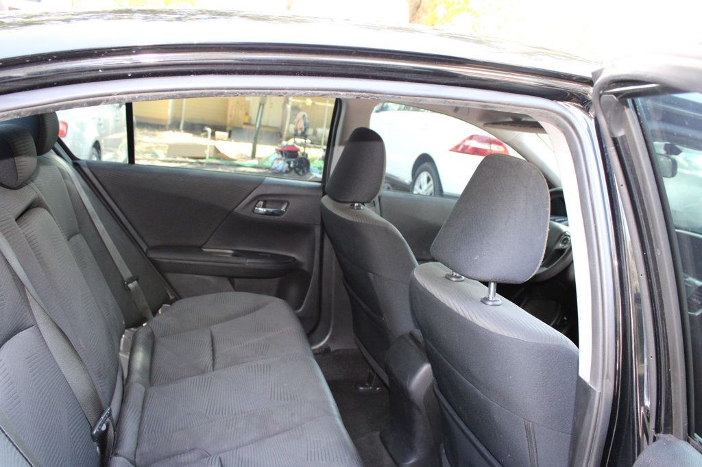 2015 Honda Accord LX photo 18