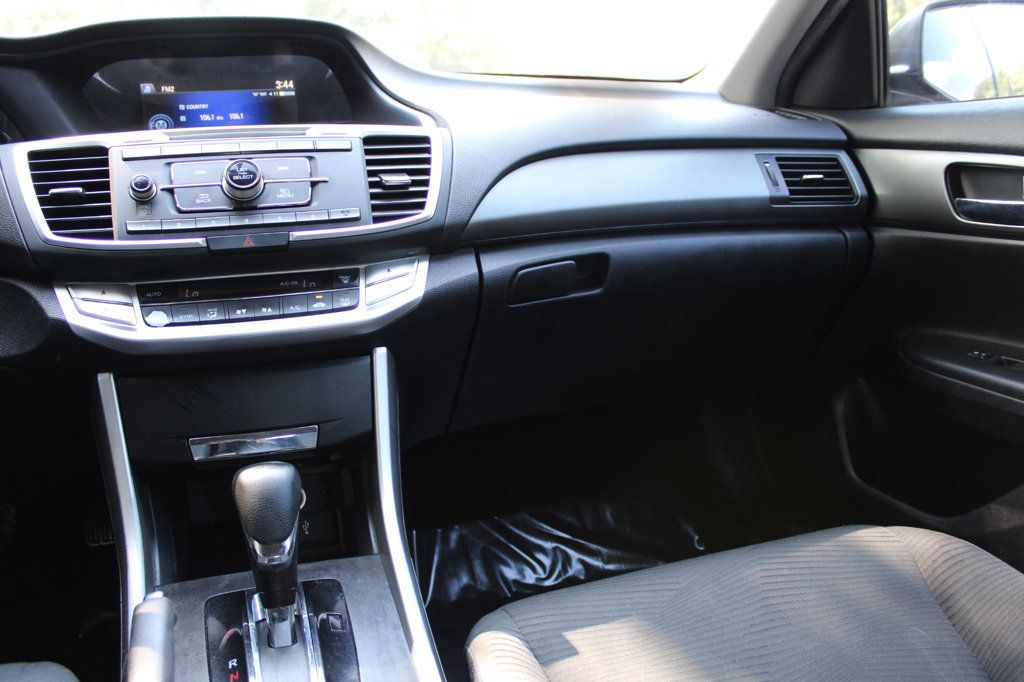 2015 Honda Accord LX photo 21