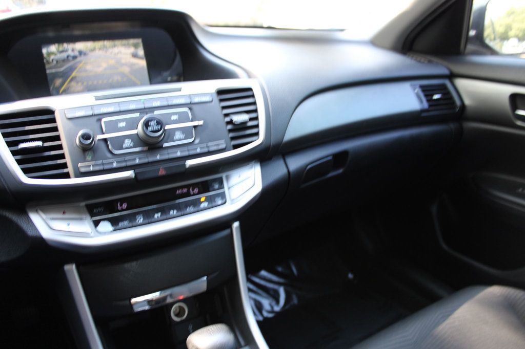 2015 Honda Accord LX photo 26