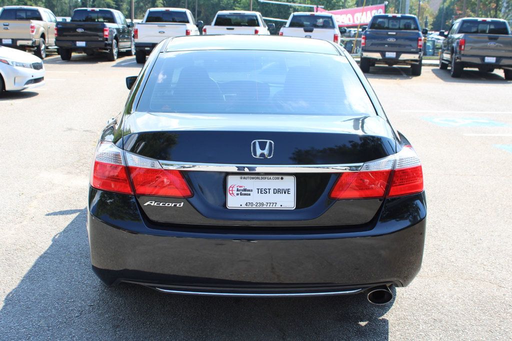 2015 Honda Accord LX photo 4