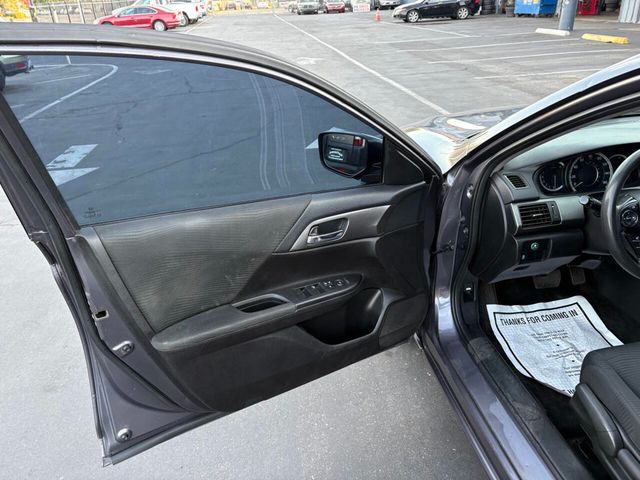 2015 Honda Accord Sedan 4dr I4 CVT LX - 22912729 - 18