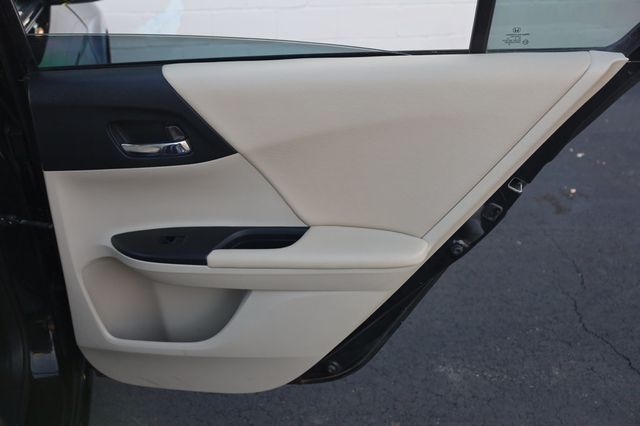 2015 Honda Accord Sedan 4dr I4 CVT LX - 22949442 - 17