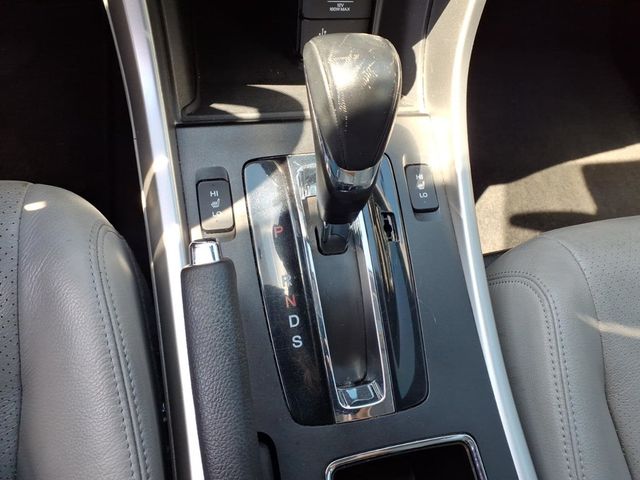 2015 Honda Accord Sedan 4dr V6 Automatic Touring - 23020718 - 13