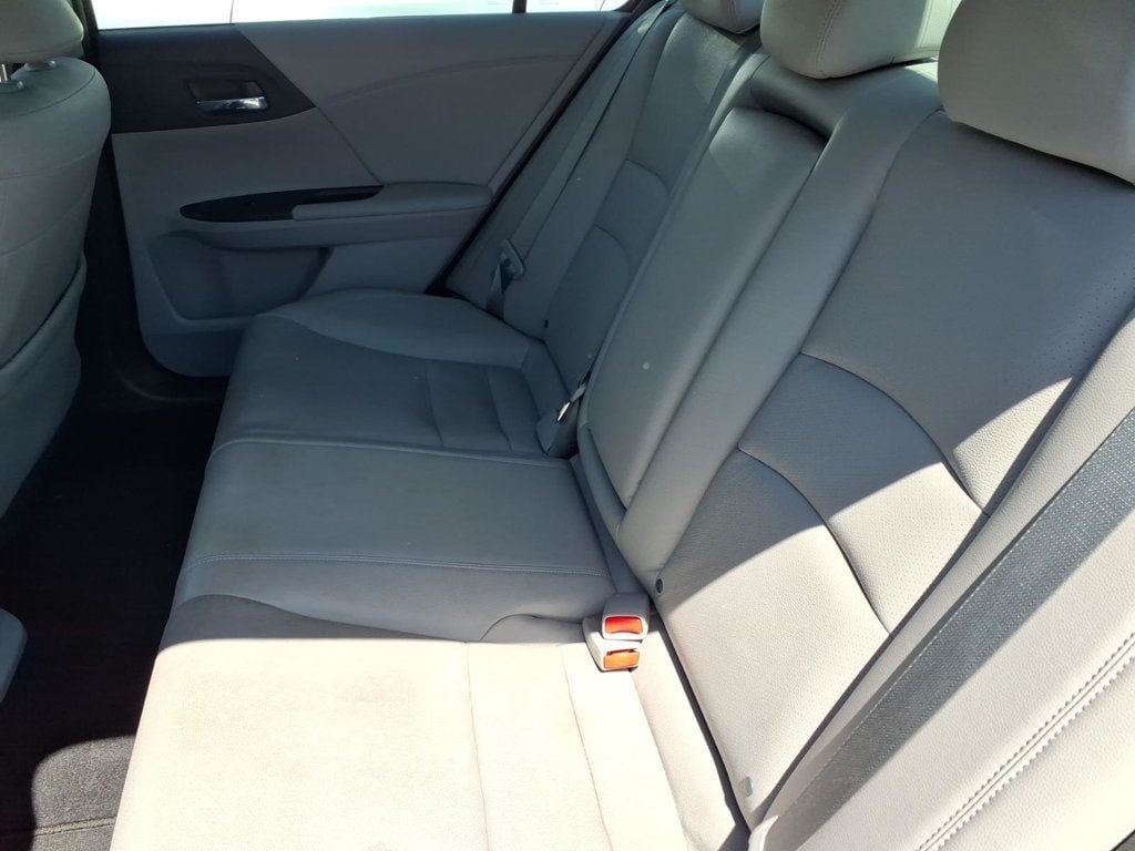 2015 Honda Accord Sedan 4dr V6 Automatic Touring - 23020718 - 16