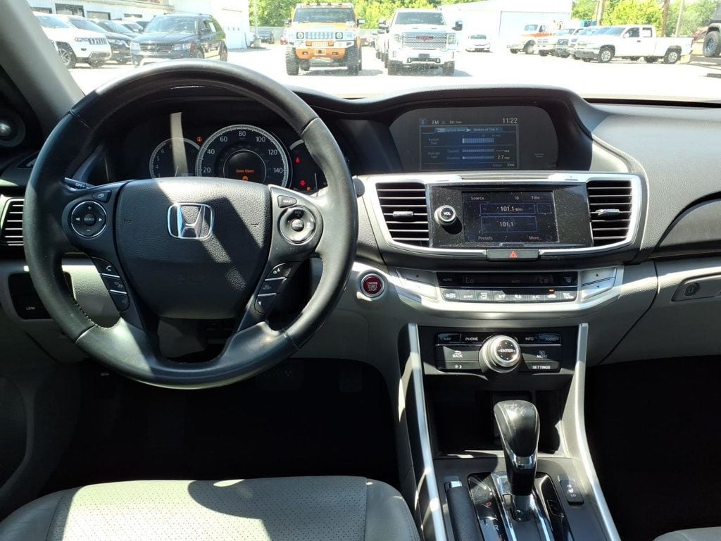 2015 Honda Accord Sedan 4dr V6 Automatic Touring - 23020718 - 17