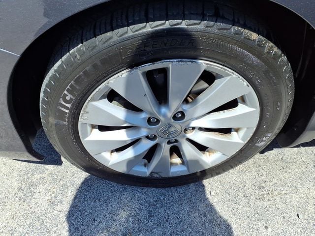 2015 Honda Accord Touring Auto's photo