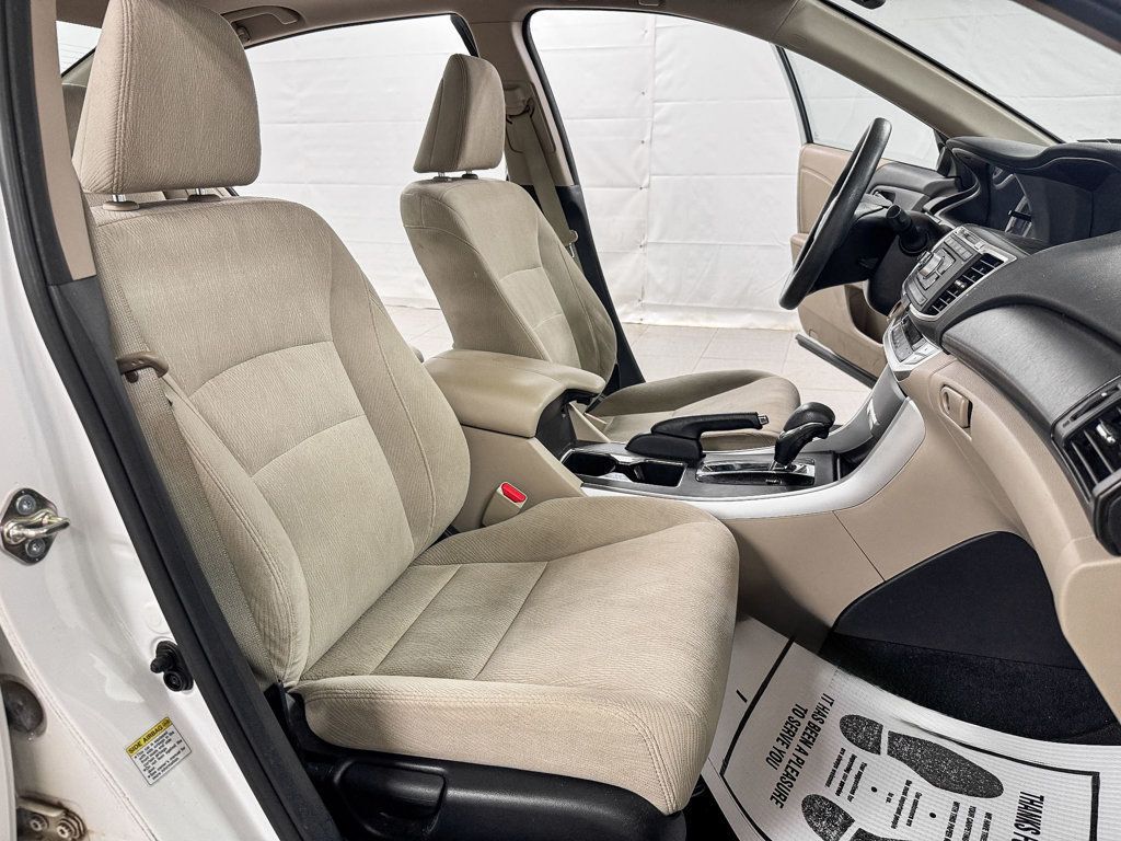 2015 Honda Accord Sedan EX - 23041135 - 11