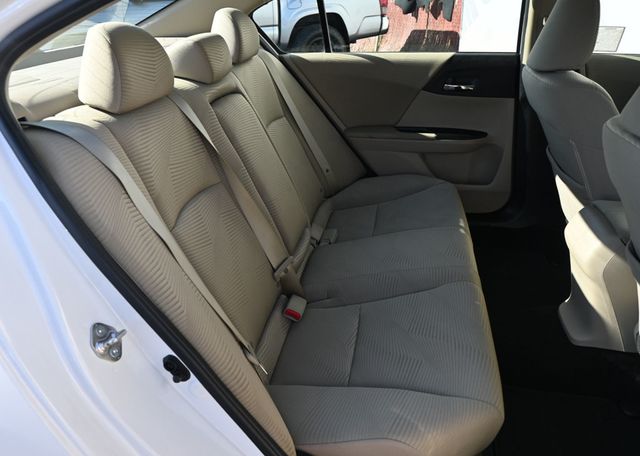 2015 Honda Accord Sedan LX  - 22941700 - 15