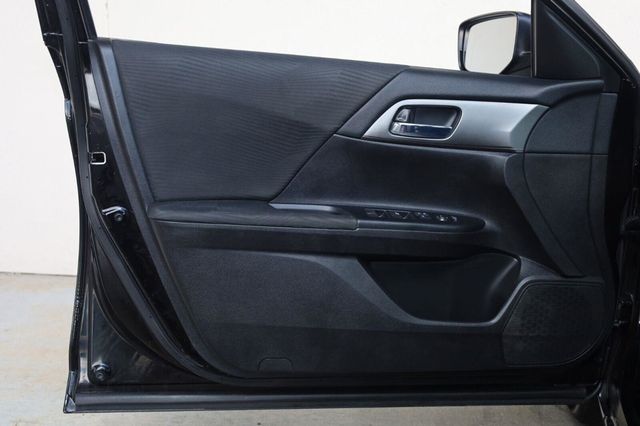 2015 Honda Accord Sedan LX - 23081987 - 14