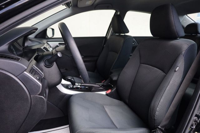 2015 Honda Accord Sedan LX - 23081987 - 16