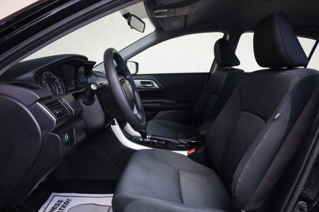 2015 Honda Accord Sedan LX - 23081987 - 17