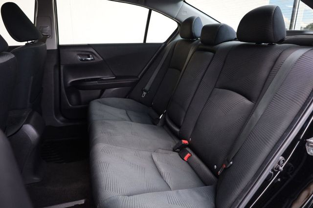 2015 Honda Accord Sedan LX - 23081987 - 19