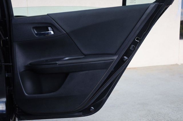 2015 Honda Accord Sedan LX - 23081987 - 21