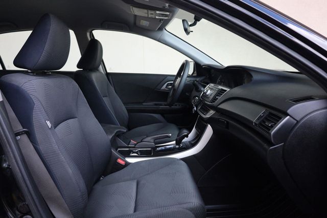 2015 Honda Accord Sedan LX - 23081987 - 25