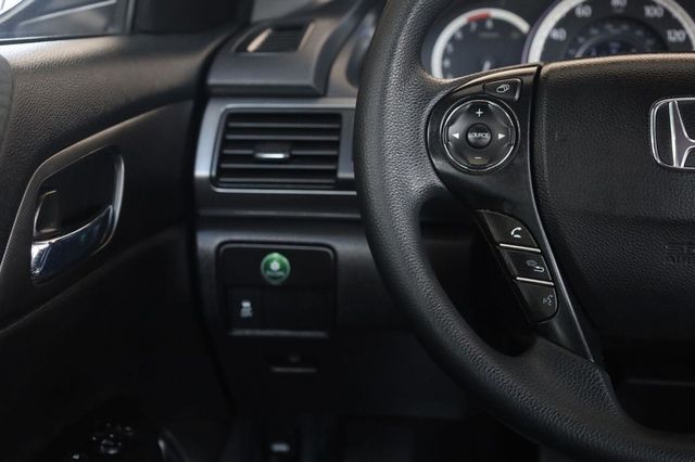 2015 Honda Accord Sedan LX - 23081987 - 30