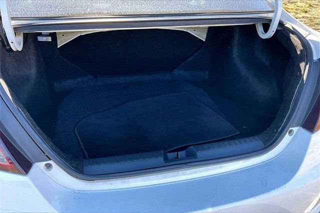 2015 Honda Civic Coupe 2dr CVT LX - 22959140 - 31