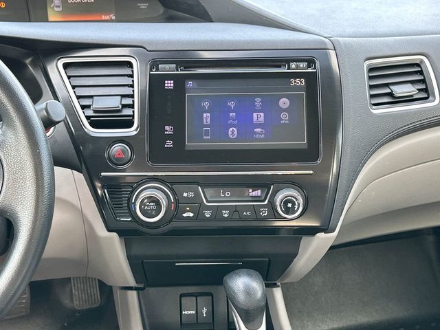 2015 Honda Civic Hybrid 4dr Sedan L4 CVT - 22967790 - 15