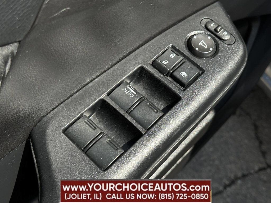 2015 Honda Civic Sedan 4dr CVT LX - 22833704 - 11