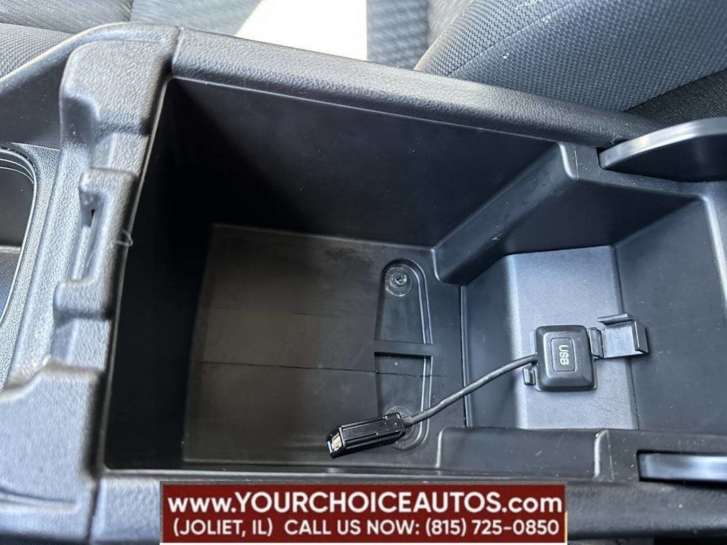 2015 Honda Civic Sedan 4dr CVT LX - 22833704 - 37