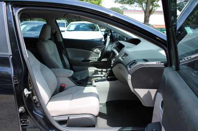 2015 Honda Civic Sedan 4dr CVT LX - 23045134 - 29