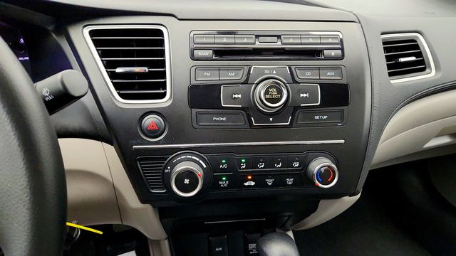 2015 Honda Civic Sedan 4dr CVT LX - 23054749 - 17