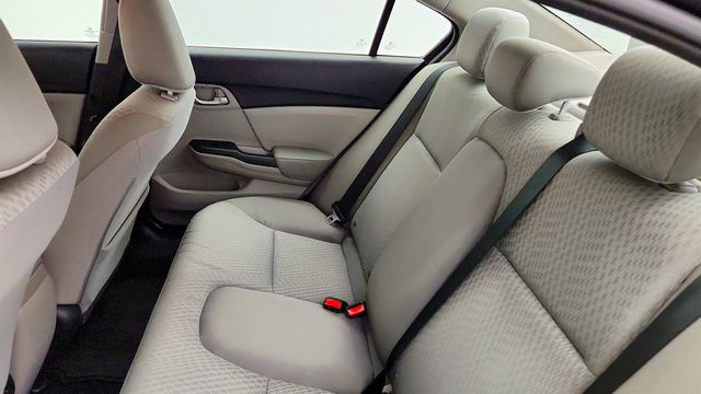 2015 Honda Civic Sedan 4dr CVT LX - 23057873 - 18