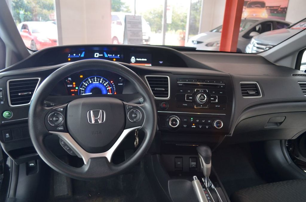 2015 Honda Civic Sedan Disponible para alquiler Automatico - 18159213 - 11