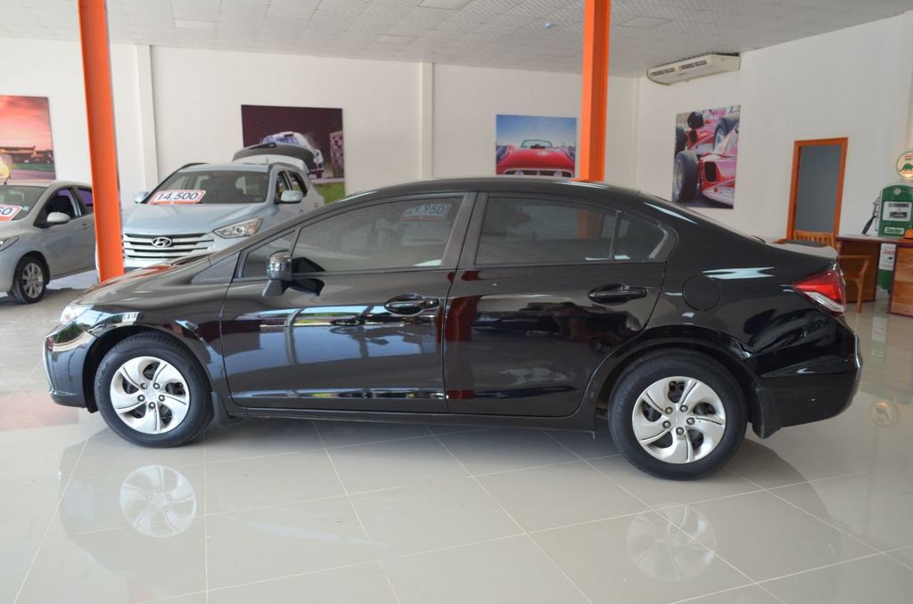 2015 Honda Civic Sedan Disponible para alquiler Automatico - 18159213 - 1
