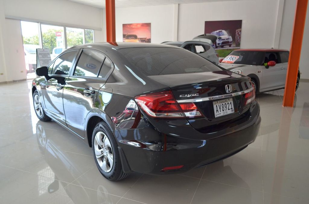 2015 Honda Civic Sedan Disponible para alquiler Automatico - 18159213 - 3
