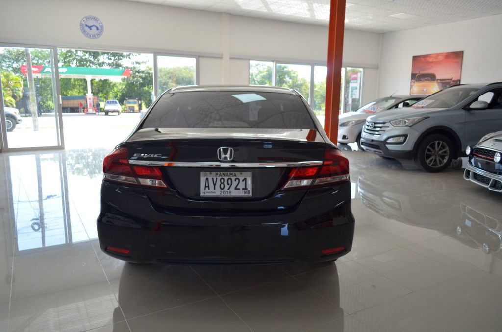 2015 Honda Civic Sedan Disponible para alquiler Automatico - 18159213 - 4