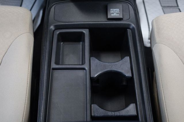 2015 Honda CR-V LX - 23064948 - 37