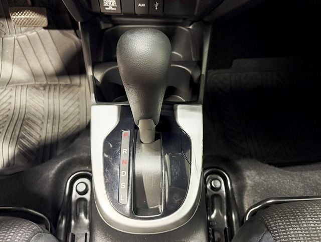 2015 Honda Fit 5dr Hatchback CVT LX - 22912507 - 19