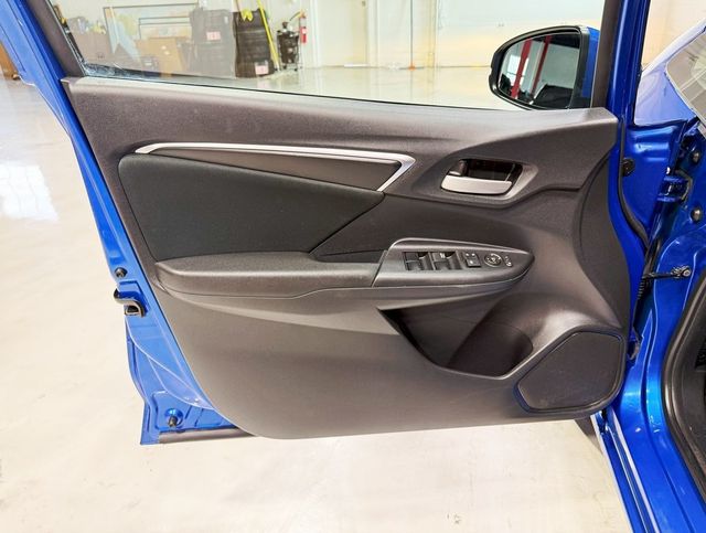 2015 Honda Fit 5dr Hatchback CVT LX - 22912507 - 23