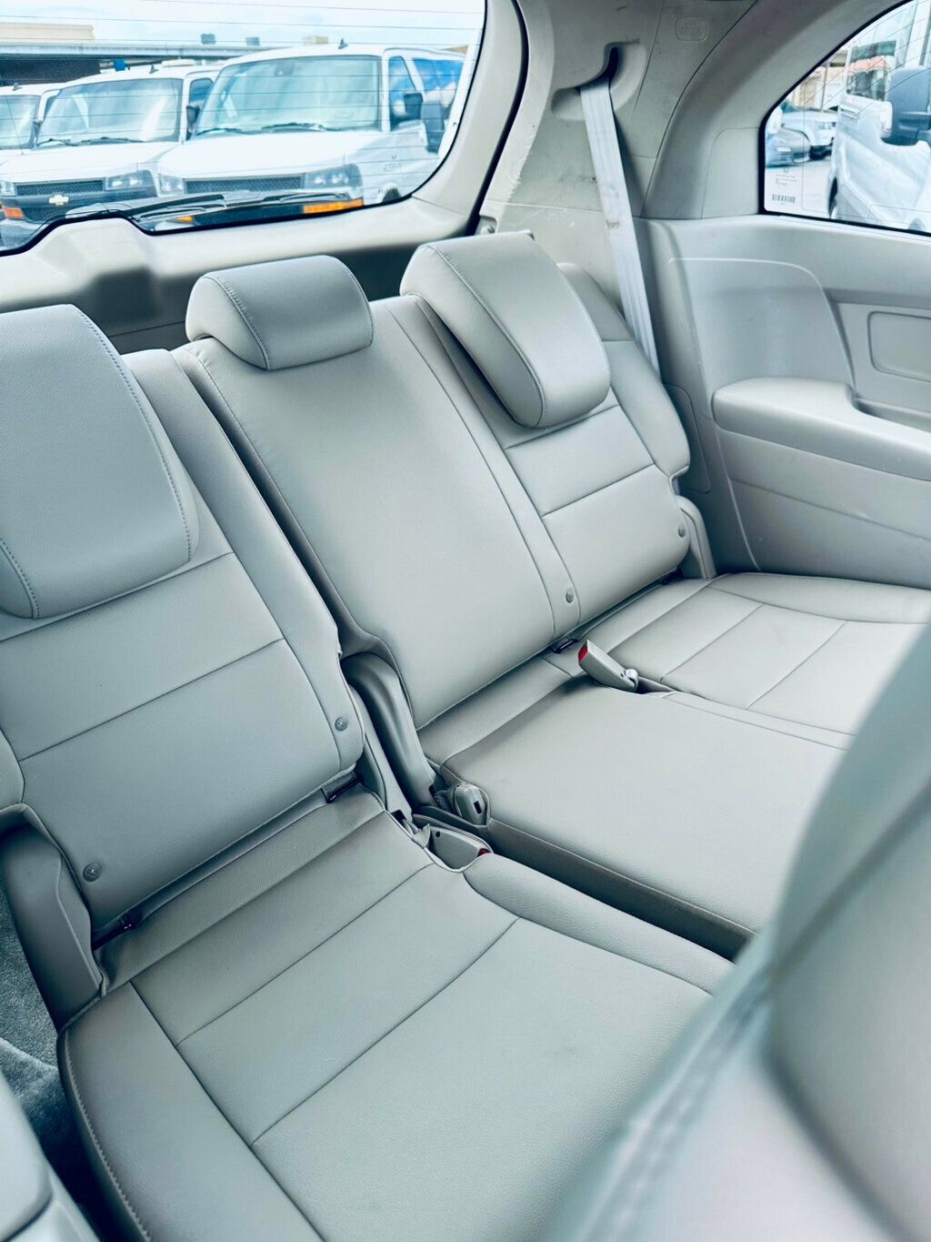 2015 Honda Odyssey EX-L photo 12