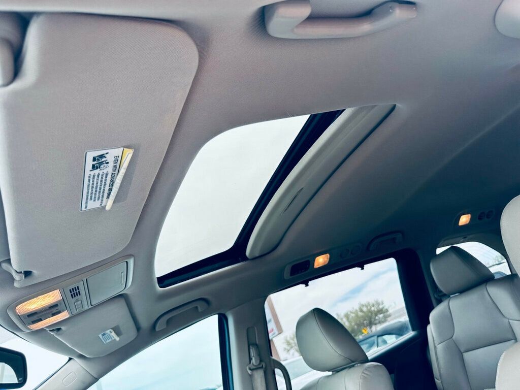 2015 Honda Odyssey EX-L photo 14