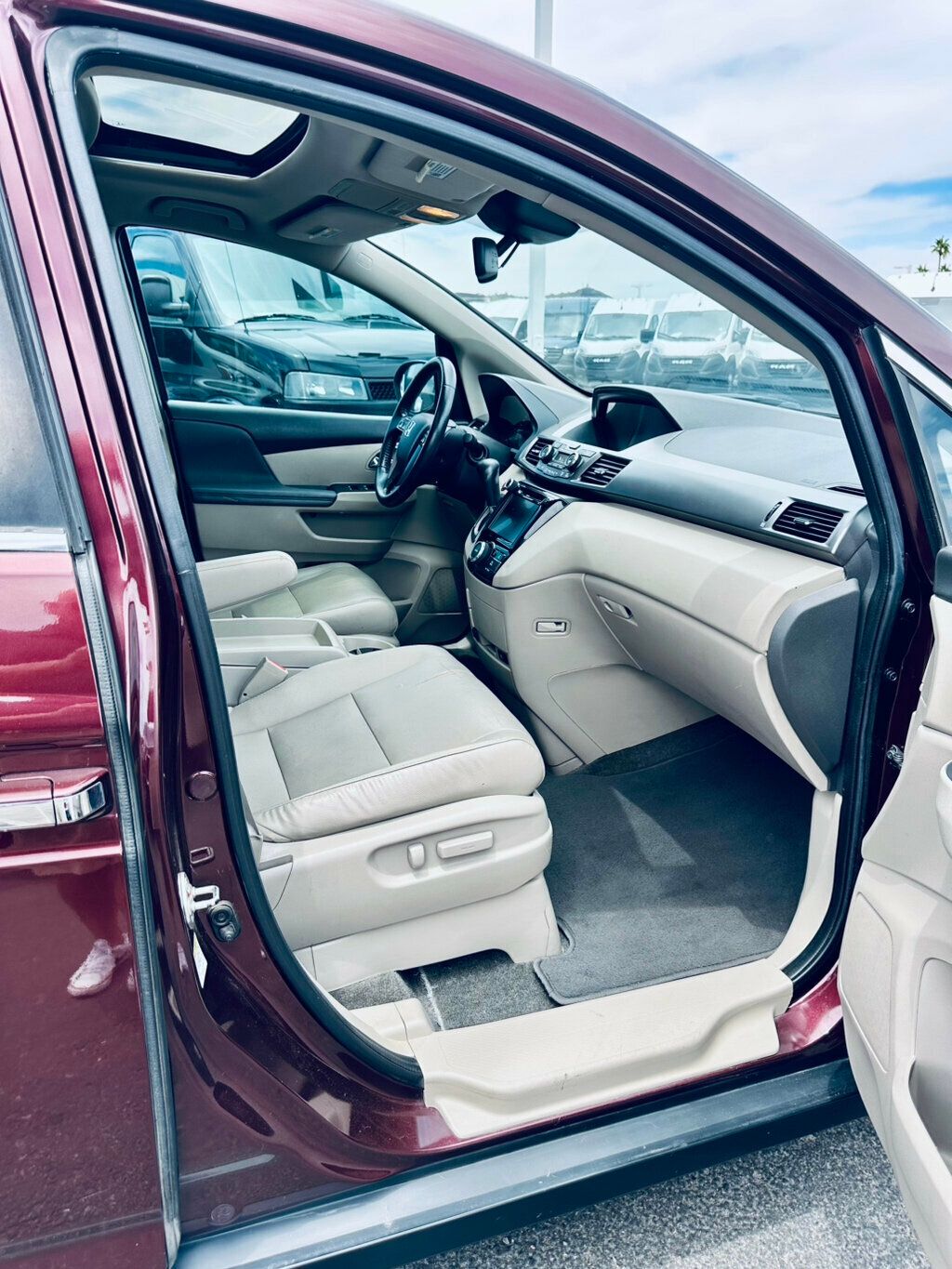 2015 Honda Odyssey EX-L photo 9